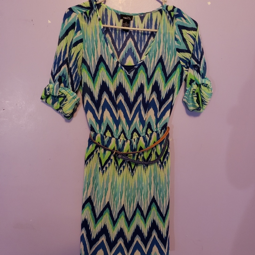 Dresses - Picture 7 of 7